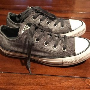 Converse sneakers. W6. M4.